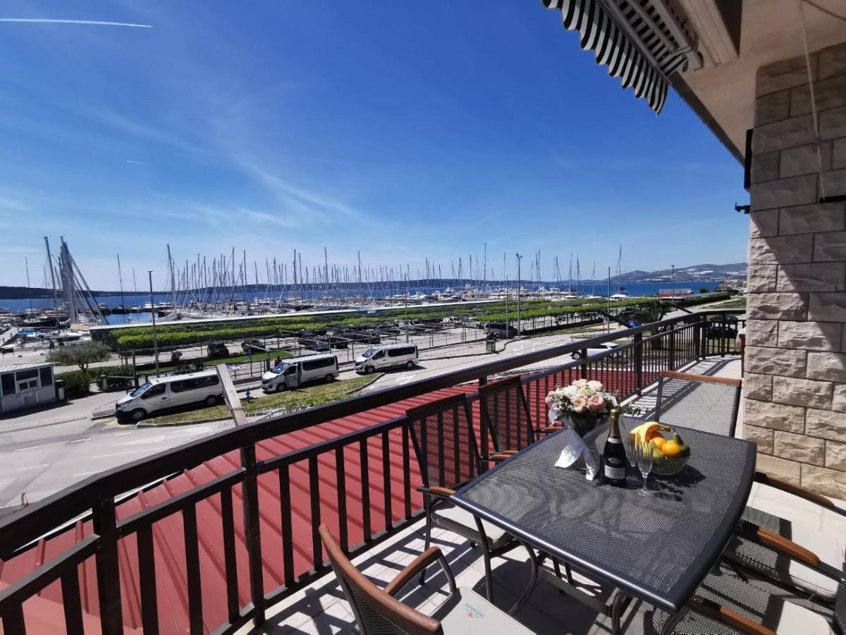Apartment Cirko Kastela Luaran gambar