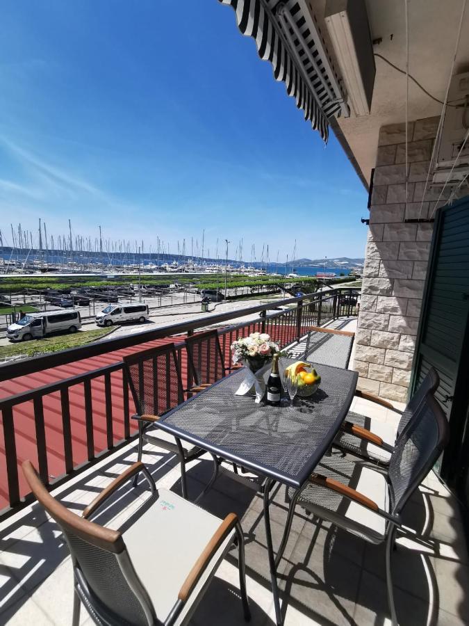 Apartment Cirko Kastela Luaran gambar