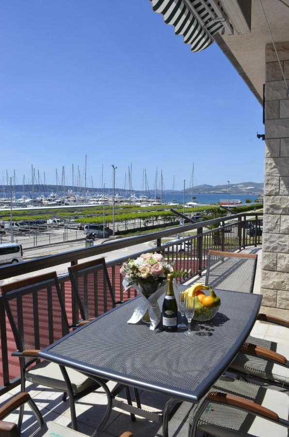 Apartment Cirko Kastela Luaran gambar