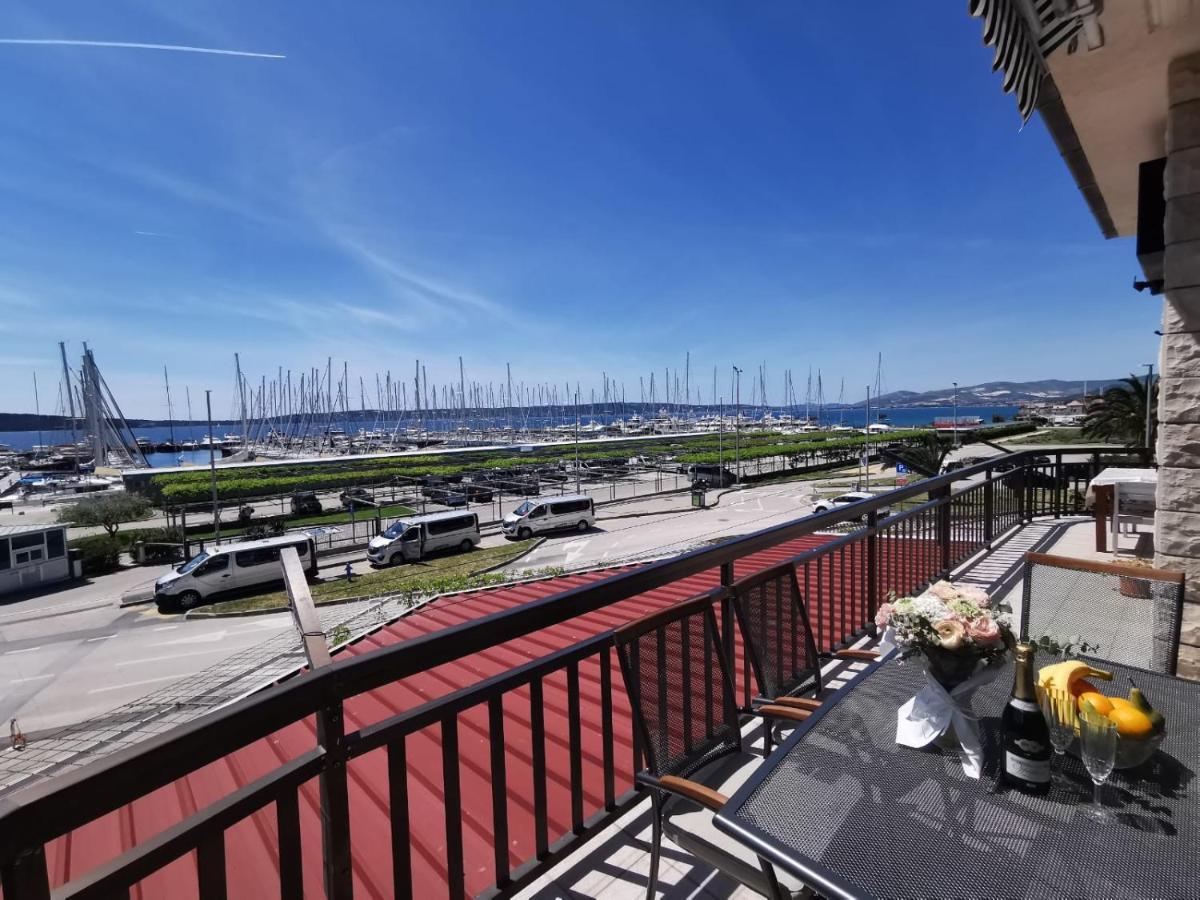 Apartment Cirko Kastela Luaran gambar