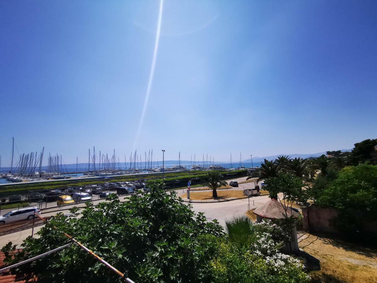 Apartment Cirko Kastela Luaran gambar