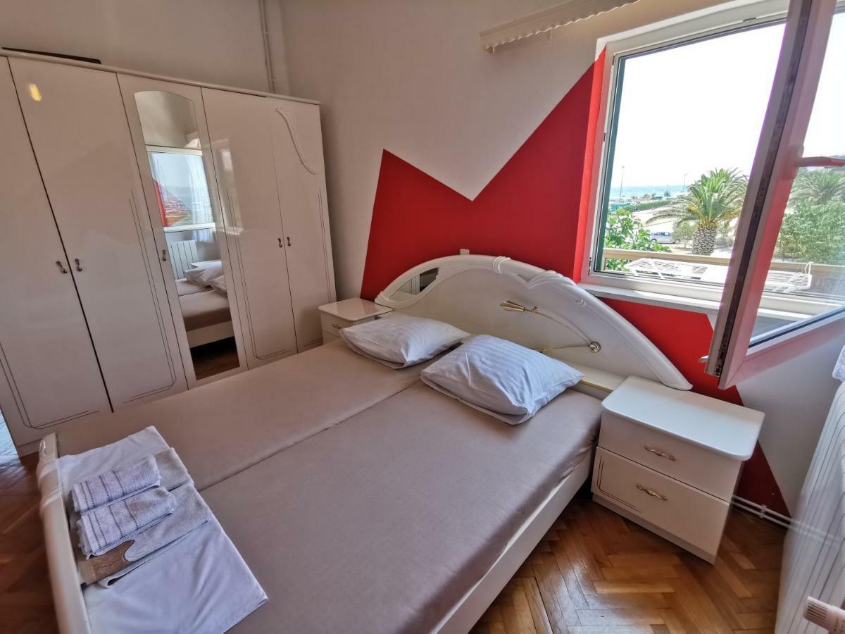Apartment Cirko Kastela Luaran gambar